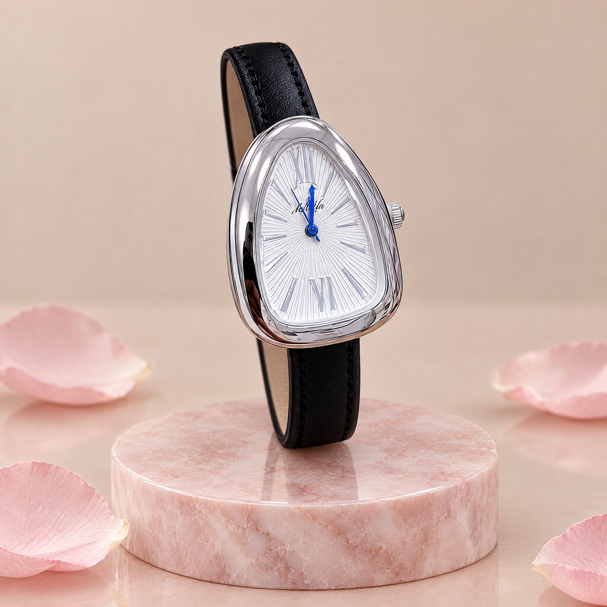 ساعة نسائية فضية مينا بيضاء Lalla Montres